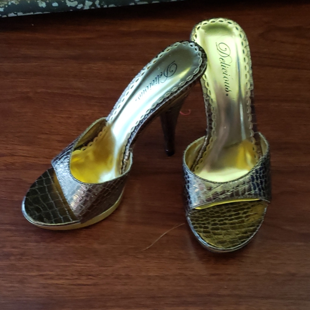 Bronze gold heels
